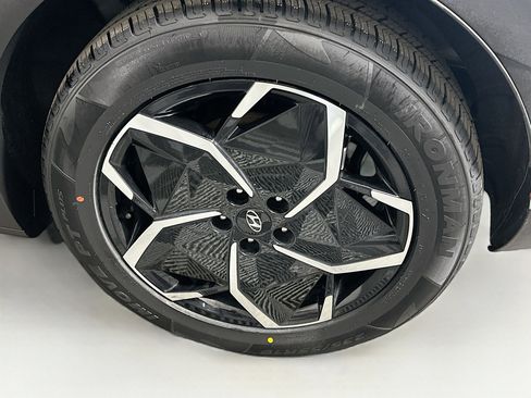 Used 2024 Hyundai Ioniq 5 SEL image 11