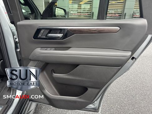 Used 2025 Chevrolet Tahoe LT w/ Comfort Package image 5