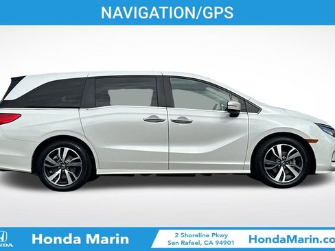 Used 2023 Honda Odyssey Touring image 3