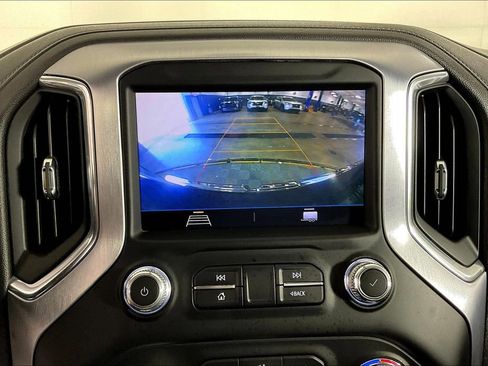 Used 2022 GMC Sierra 1500 SLE image 30