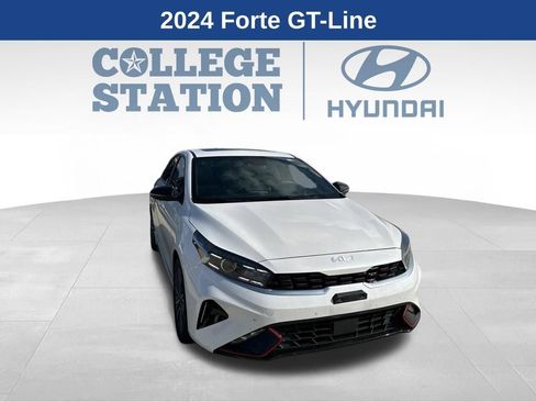 Used 2024 Kia Forte GT-Line w/ GT-Line Premium Package FWD image 2