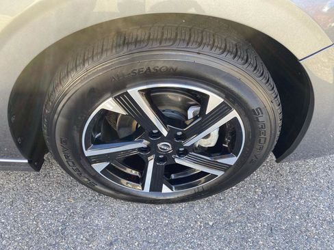 Used 2024 Nissan Sentra SV image 12