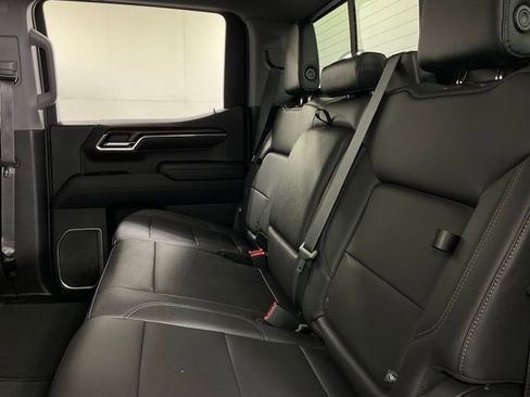Used 2022 GMC Sierra 1500 SLT w/ SLT Premium Plus Package AWD/4WD image 36