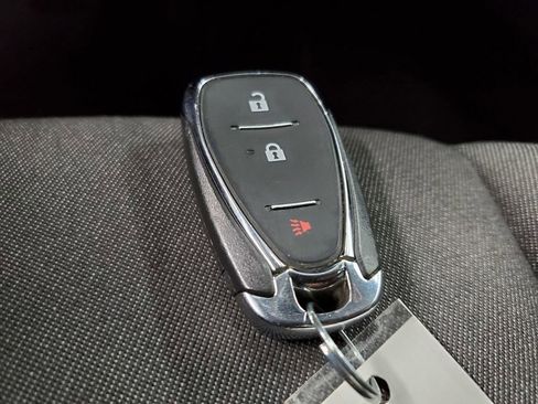 Used 2018 Chevrolet Equinox LT image 32