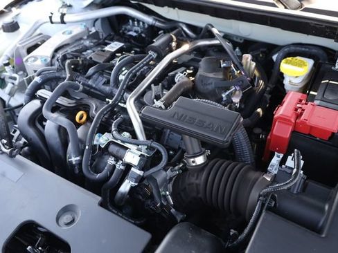 Used 2025 Nissan Sentra SV image 9