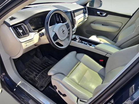 Used 2019 Volvo XC60 T8 Momentum w/ Advanced Package AWD/4WD image 28