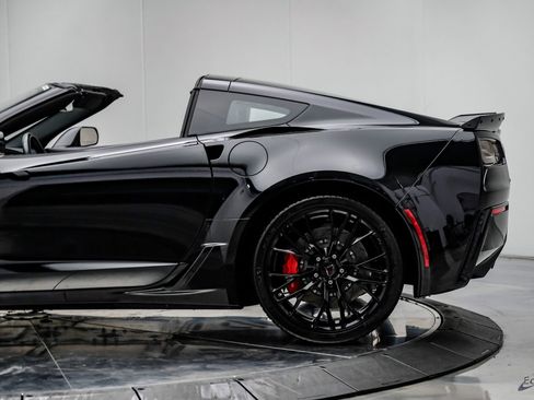 Used 2016 Chevrolet Corvette Z06 w/ 2LZ Preferred Equipment Group RWD image 12
