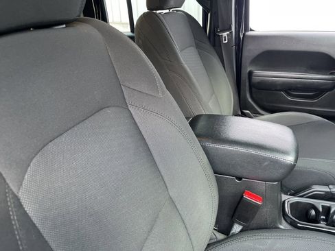 Used 2022 Jeep Wrangler Unlimited Sport image 44