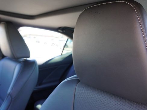 Used 2019 Lexus IS 350 F Sport image 28