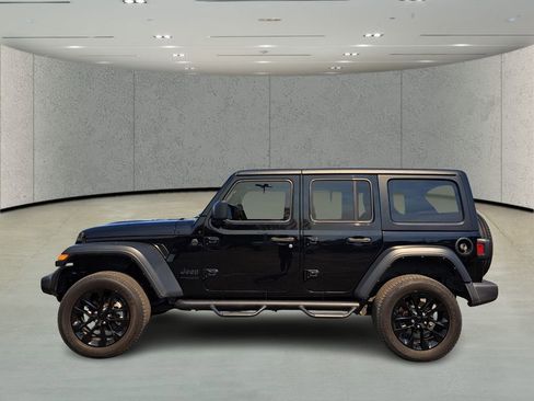 Used 2022 Jeep Wrangler Unlimited Sport image 8