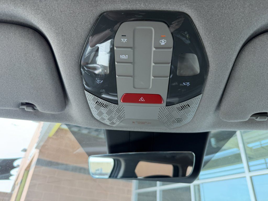 Used 2024 Kia EV9 Light RWD image 25