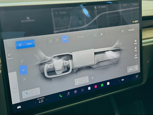 Used 2022 Tesla Model S image 11