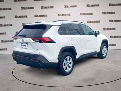 Used 2020 Toyota RAV4 LE w/ Carpet Mat Package AWD/4WD image 5