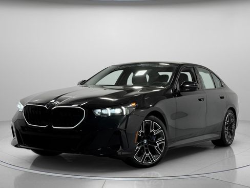 New 2026 BMW 540i xDrive w/ M Sport Package image 2