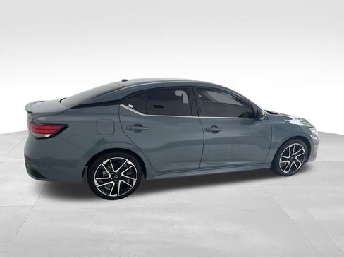 Used 2024 Nissan Sentra SR FWD image 6