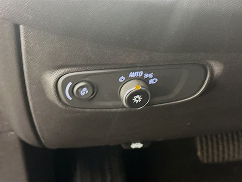 Used 2022 Chevrolet Equinox LT AWD/4WD image 17