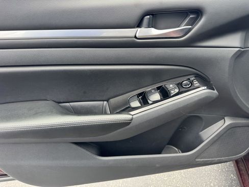 Used 2023 Nissan Altima 2.5 SV image 15