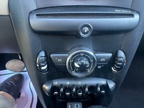 Used 2013 MINI Cooper Convertible image 28