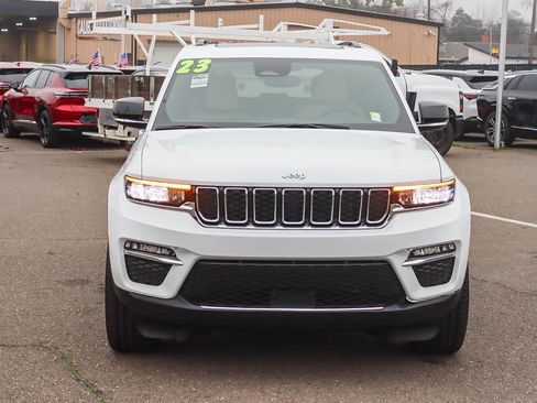 Used 2023 Jeep Grand Cherokee 4WD 4xe image 6