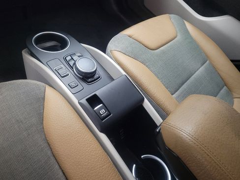 Used 2016 BMW i3 w/ Range Extender image 26