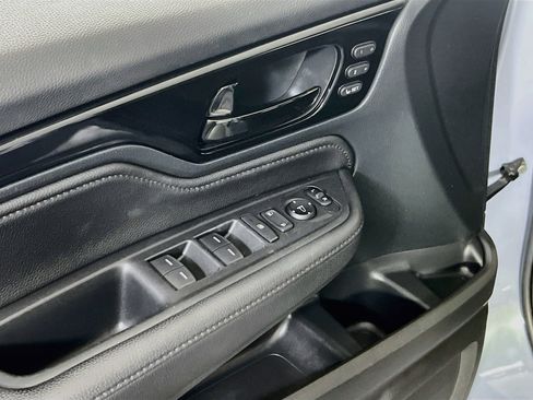 Used 2023 Honda Odyssey Touring image 18