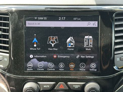 Used 2020 Jeep Grand Cherokee High Altitude AWD/4WD image 17