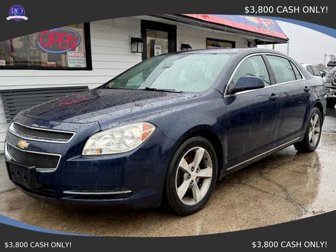 Used 2011 Chevrolet Malibu LT w/ Power Convenience Package image 2