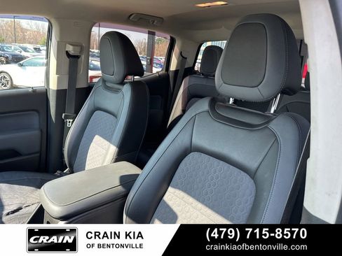 Used 2017 Chevrolet Colorado Z71 w/ Z71 Midnight Edition image 22