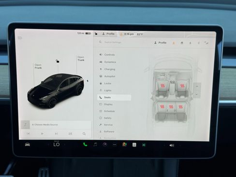 Used 2021 Tesla Model Y Performance image 28