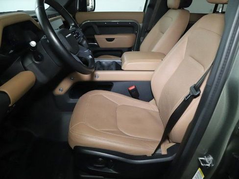 Used 2025 Land Rover Defender 110 X-Dynamic SE AWD/4WD image 17