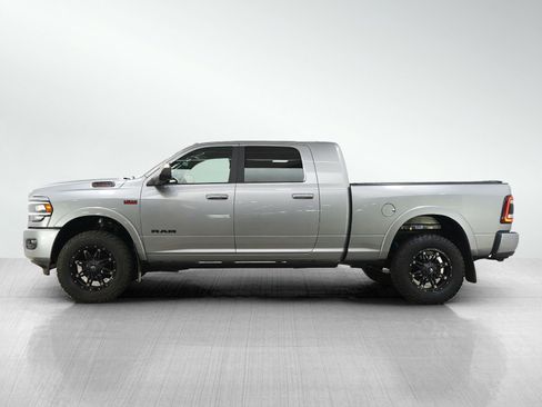 Used 2022 RAM 2500 Laramie AWD/4WD image 2