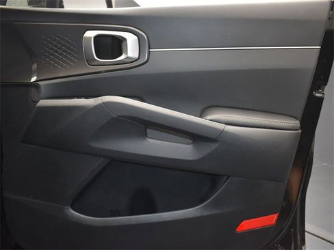 Certified 2025 Kia Sorento S image 14