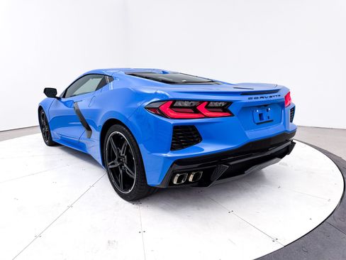 Used 2021 Chevrolet Corvette Stingray Preferred Cpe w/ Engine Appearance Package RWD image 16
