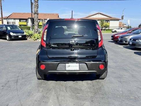 Used 2019 Kia Soul FWD image 3