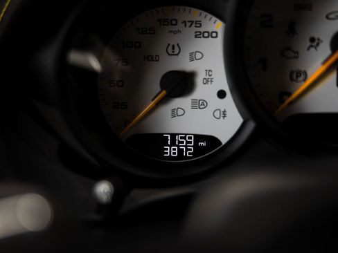 Used 2021 Porsche 718 Cayman GT4 image 19