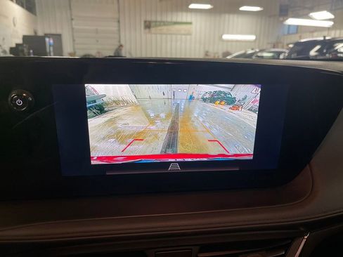 Used 2025 Buick Encore GX Avenir w/ Avenir Convenience Package AWD/4WD image 24