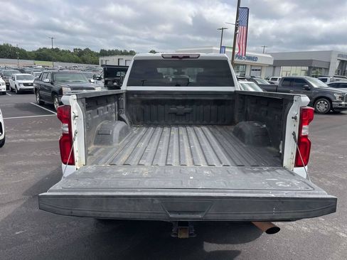 Used 2021 Chevrolet Silverado 2500 Custom w/ Custom Value Package AWD/4WD image 10