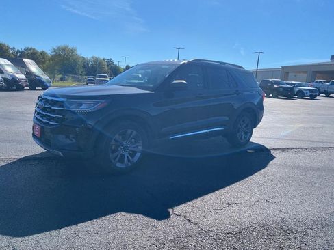 New 2025 Ford Explorer Active w/ Active Comfort Package image 3