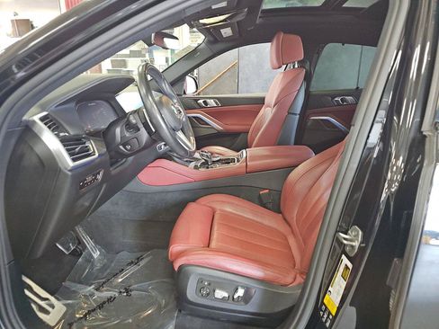 Used 2021 BMW X6 M50i w/ Executive Package AWD/4WD image 8