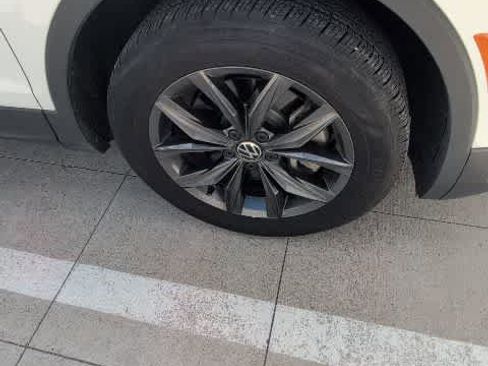 Certified 2023 Volkswagen Tiguan SE AWD/4WD image 8