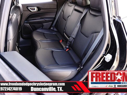 New 2026 Jeep Compass Latitude image 14