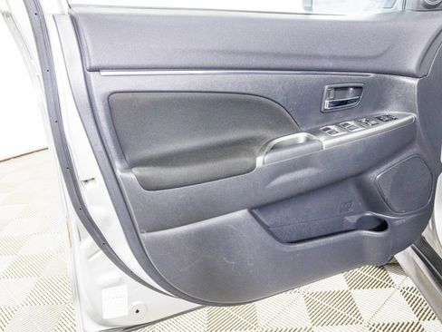 Used 2021 Mitsubishi Outlander Sport SE image 33