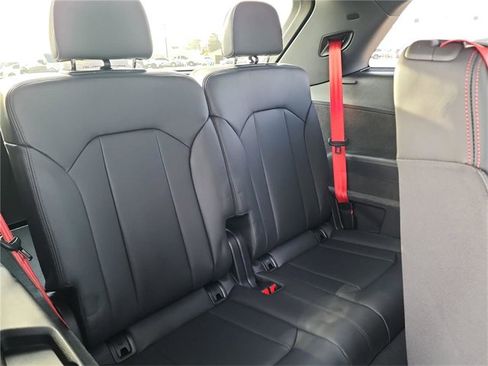 New 2026 Audi Q7 3.0T Prestige image 28