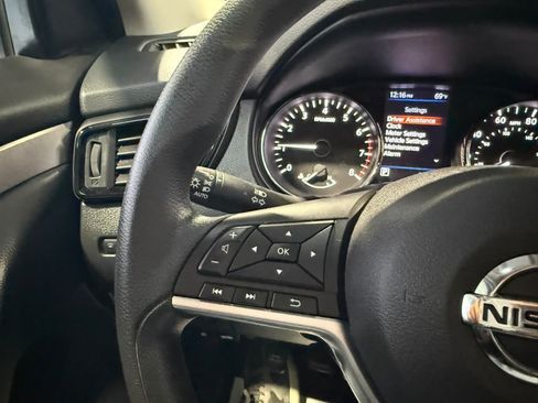 Used 2020 Nissan Rogue Sport S FWD image 11