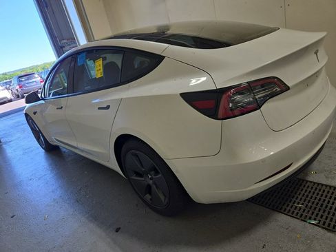 Used 2021 Tesla Model 3 Standard Range Plus RWD image 2