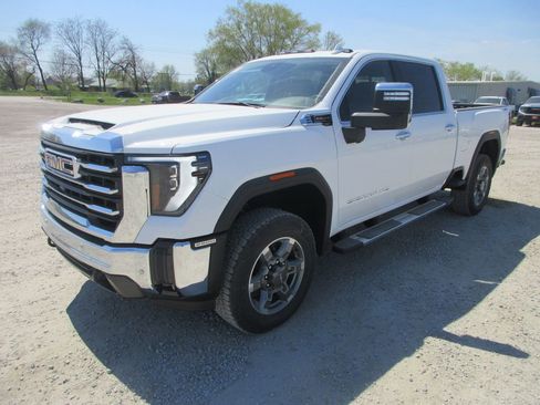 New 2026 GMC Sierra 2500 SLT w/ SLT Premium Package AWD/4WD image 11