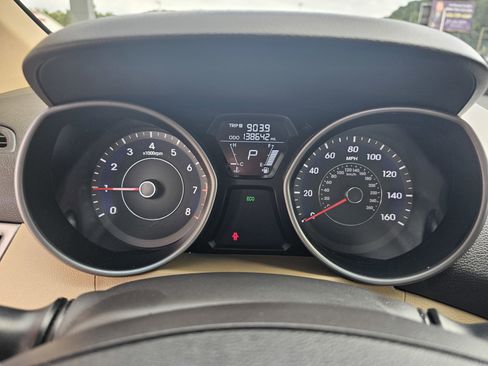 Used 2013 Hyundai Elantra Limited image 19