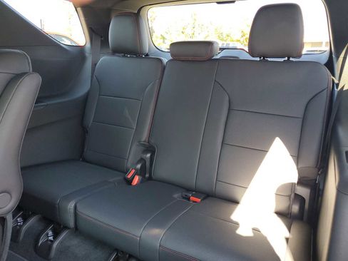 New 2026 Chevrolet Traverse RS image 13