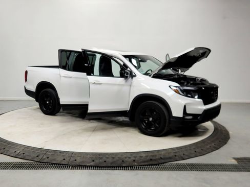 Used 2023 Honda Ridgeline Black Edition image 9