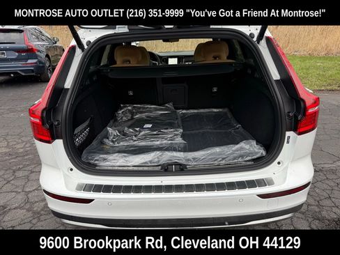 New 2026 Volvo V60 B5 Cross Country Ultra w/ Protection Package Premier image 42